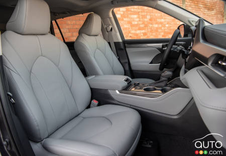 2020 Toyota Highlander, front-row seats